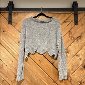 Gray/Green Ribbed Knit Sweater with Scalloped Hem. Small